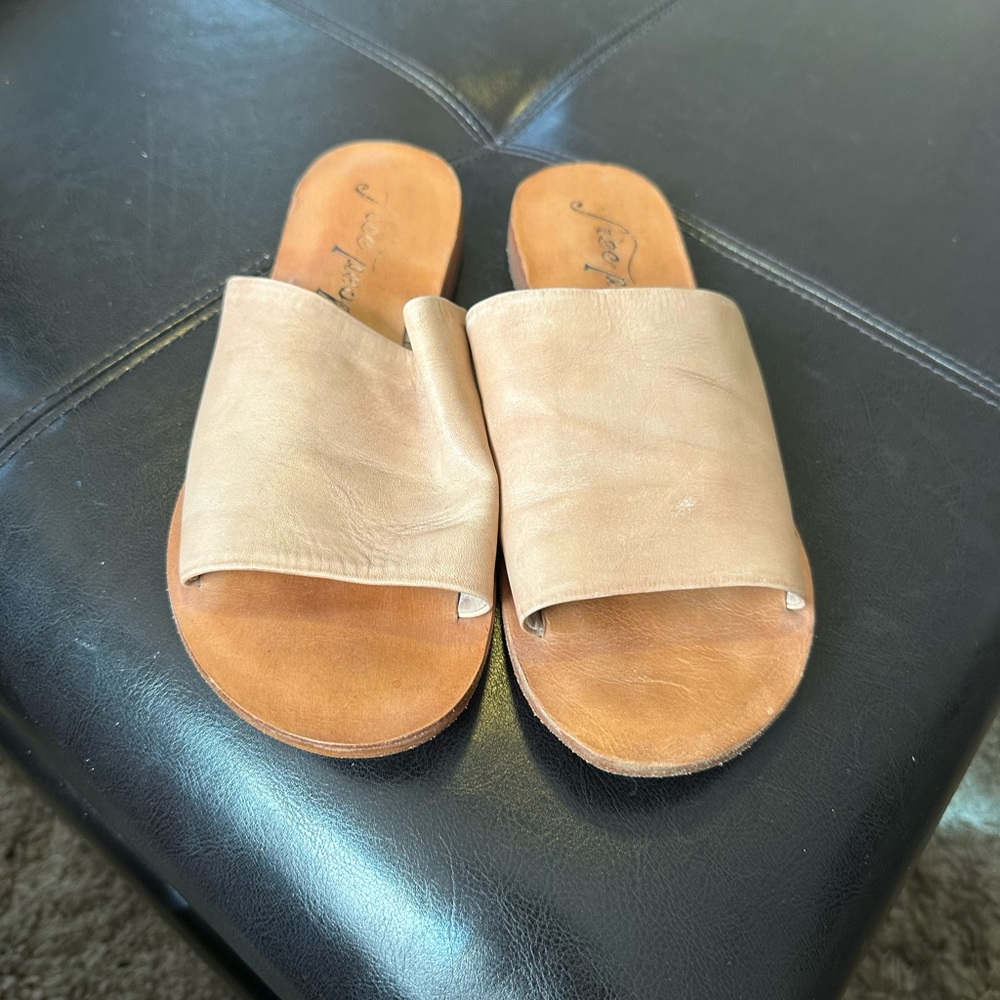 Free people slides